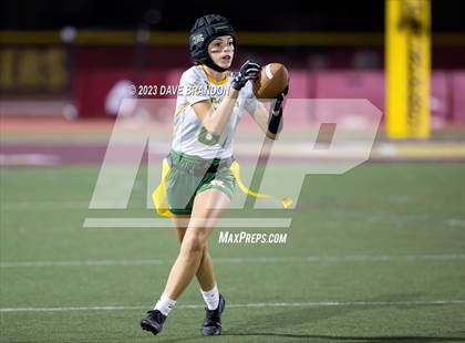 Thumbnail 3 in Royal @ Simi Valley photogallery.