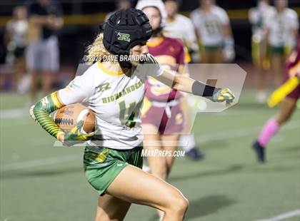 Thumbnail 3 in Royal @ Simi Valley photogallery.