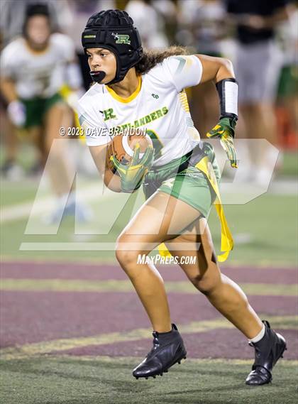 Thumbnail 3 in Royal @ Simi Valley photogallery.