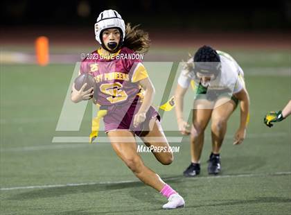 Thumbnail 3 in Royal @ Simi Valley photogallery.