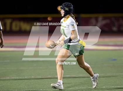 Thumbnail 1 in Royal @ Simi Valley photogallery.