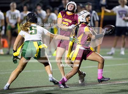 Thumbnail 3 in Royal @ Simi Valley photogallery.
