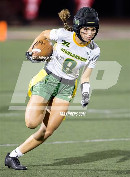 Thumbnail 2 in Royal @ Simi Valley photogallery.