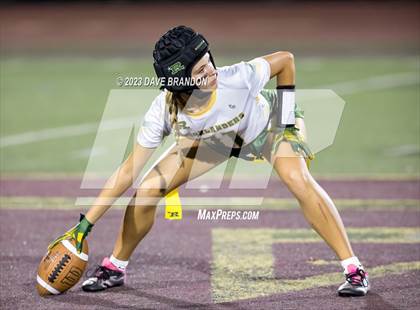 Thumbnail 3 in Royal @ Simi Valley photogallery.