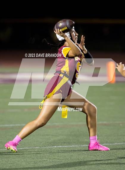 Thumbnail 1 in Royal @ Simi Valley photogallery.
