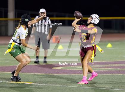 Thumbnail 2 in Royal @ Simi Valley photogallery.