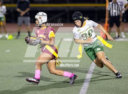 Thumbnail 3 in Royal @ Simi Valley photogallery.