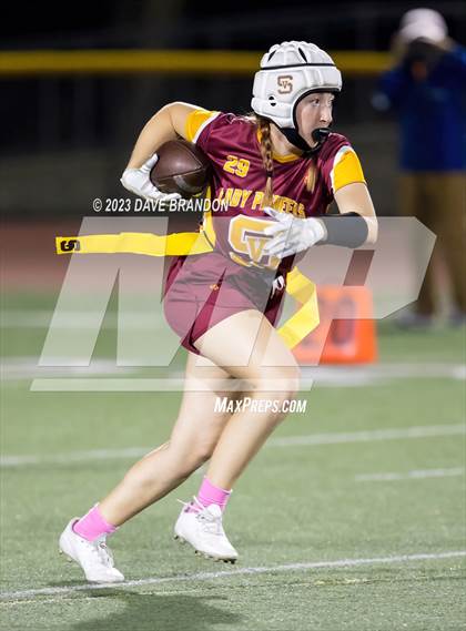 Thumbnail 3 in Royal @ Simi Valley photogallery.