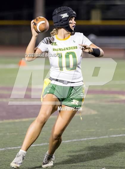 Thumbnail 1 in Royal @ Simi Valley photogallery.