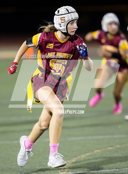 Thumbnail 3 in Royal @ Simi Valley photogallery.