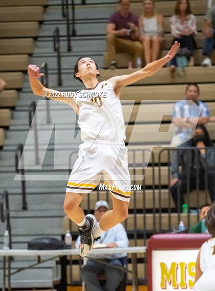 Thumbnail 2 in Bishop's vs. Francis Parker (CIF SDS D1 Championship) photogallery.