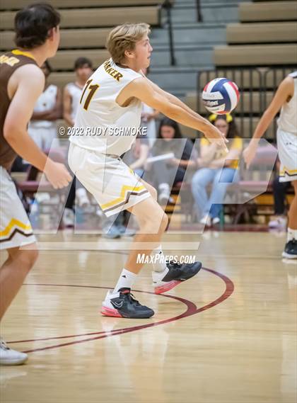 Thumbnail 2 in Bishop's vs. Francis Parker (CIF SDS D1 Championship) photogallery.