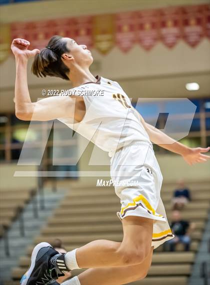 Thumbnail 2 in Bishop's vs. Francis Parker (CIF SDS D1 Championship) photogallery.