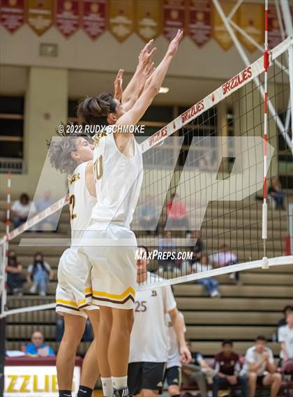 Thumbnail 1 in Bishop's vs. Francis Parker (CIF SDS D1 Championship) photogallery.