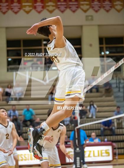 Thumbnail 3 in Bishop's vs. Francis Parker (CIF SDS D1 Championship) photogallery.