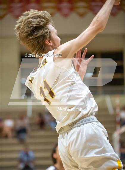 Thumbnail 2 in Bishop's vs. Francis Parker (CIF SDS D1 Championship) photogallery.