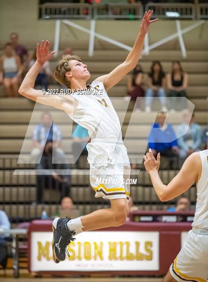 Thumbnail 2 in Bishop's vs. Francis Parker (CIF SDS D1 Championship) photogallery.