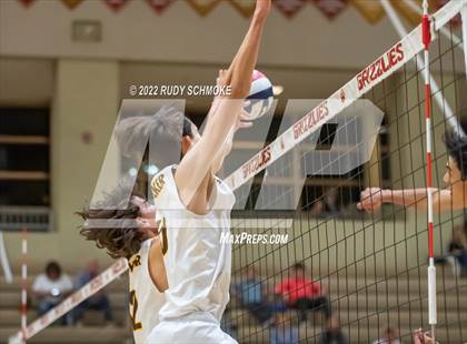 Thumbnail 2 in Bishop's vs. Francis Parker (CIF SDS D1 Championship) photogallery.