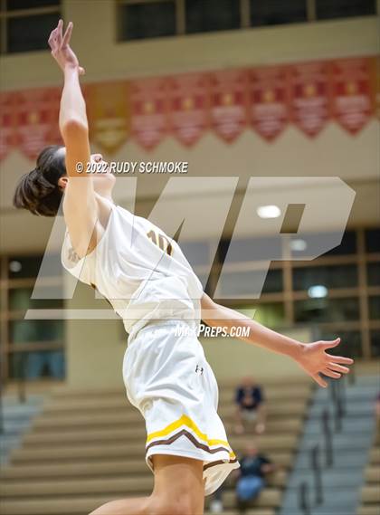Thumbnail 3 in Bishop's vs. Francis Parker (CIF SDS D1 Championship) photogallery.