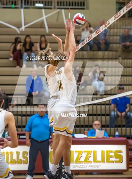 Thumbnail 3 in Bishop's vs. Francis Parker (CIF SDS D1 Championship) photogallery.
