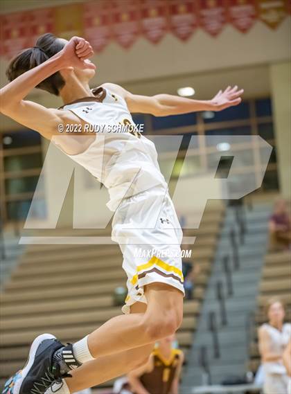 Thumbnail 3 in Bishop's vs. Francis Parker (CIF SDS D1 Championship) photogallery.