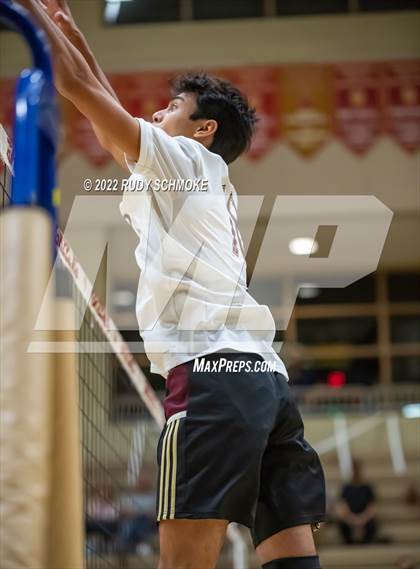 Thumbnail 1 in Bishop's vs. Francis Parker (CIF SDS D1 Championship) photogallery.