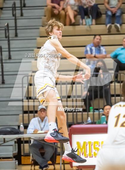 Thumbnail 3 in Bishop's vs. Francis Parker (CIF SDS D1 Championship) photogallery.