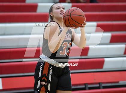 Thumbnail 1 in Eldorado vs. Las Cruces (Joe Armijo Basketball Classic) photogallery.