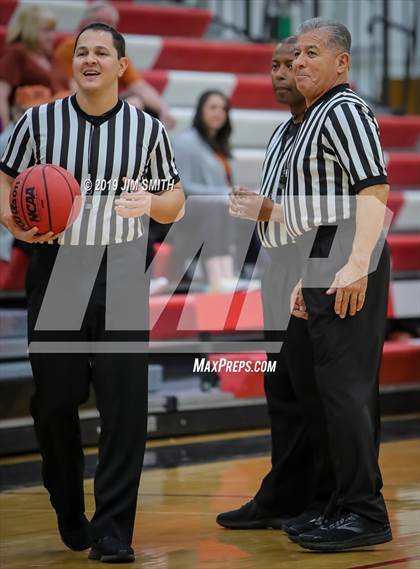 Thumbnail 2 in Eldorado vs. Las Cruces (Joe Armijo Basketball Classic) photogallery.