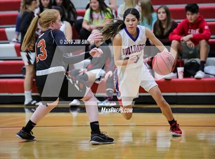 Thumbnail 3 in Eldorado vs. Las Cruces (Joe Armijo Basketball Classic) photogallery.