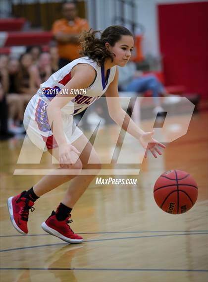 Thumbnail 1 in Eldorado vs. Las Cruces (Joe Armijo Basketball Classic) photogallery.