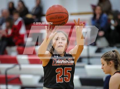 Thumbnail 3 in Eldorado vs. Las Cruces (Joe Armijo Basketball Classic) photogallery.
