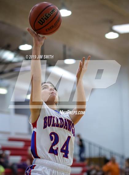Thumbnail 3 in Eldorado vs. Las Cruces (Joe Armijo Basketball Classic) photogallery.