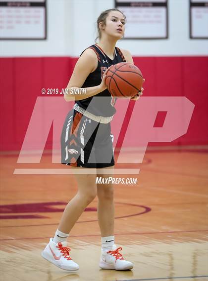 Thumbnail 3 in Eldorado vs. Las Cruces (Joe Armijo Basketball Classic) photogallery.