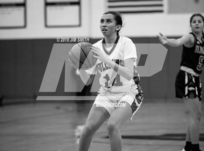 Thumbnail 3 in Eldorado vs. Las Cruces (Joe Armijo Basketball Classic) photogallery.