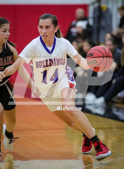Thumbnail 3 in Eldorado vs. Las Cruces (Joe Armijo Basketball Classic) photogallery.