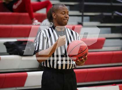Thumbnail 2 in Eldorado vs. Las Cruces (Joe Armijo Basketball Classic) photogallery.