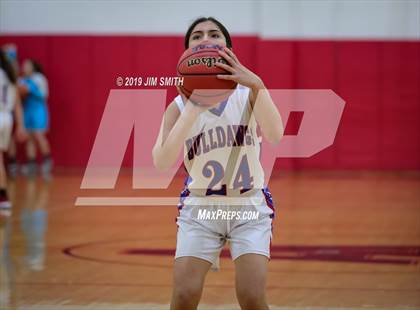 Thumbnail 3 in Eldorado vs. Las Cruces (Joe Armijo Basketball Classic) photogallery.
