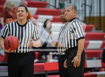 Thumbnail 1 in Eldorado vs. Las Cruces (Joe Armijo Basketball Classic) photogallery.
