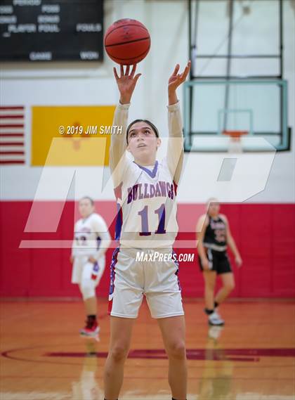 Thumbnail 2 in Eldorado vs. Las Cruces (Joe Armijo Basketball Classic) photogallery.