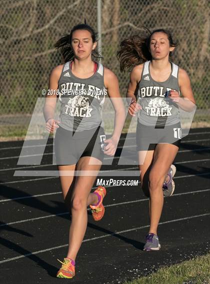 Thumbnail 2 in David W. Butler Home Meet photogallery.
