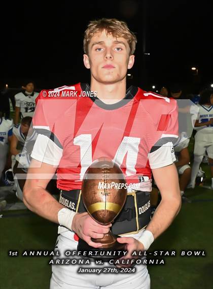 Thumbnail 3 in 1st  Annual Offertunity All-Star Bowl (Arizona vs. California) photogallery.