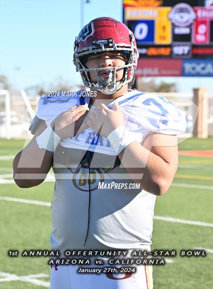 Thumbnail 2 in 1st  Annual Offertunity All-Star Bowl (Arizona vs. California) photogallery.