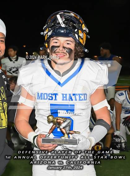 Thumbnail 2 in 1st  Annual Offertunity All-Star Bowl (Arizona vs. California) photogallery.