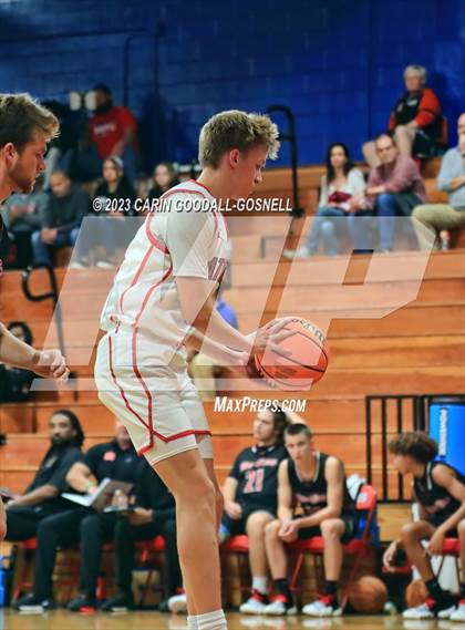 Thumbnail 3 in New Bern @ West Carteret photogallery.