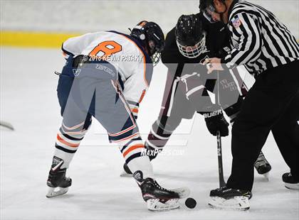 Thumbnail 3 in North Haven @ Lyman Hall photogallery.