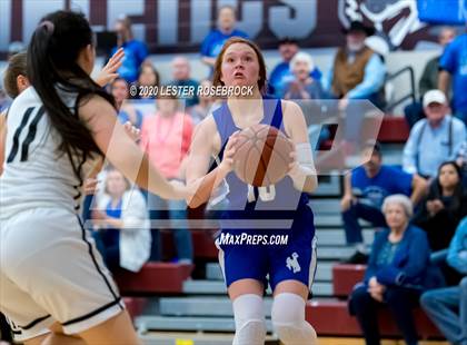 Thumbnail 2 in McMullen County vs. Moulton (1A Regional Quarter Finals) photogallery.