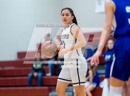Thumbnail 3 in McMullen County vs. Moulton (1A Regional Quarter Finals) photogallery.