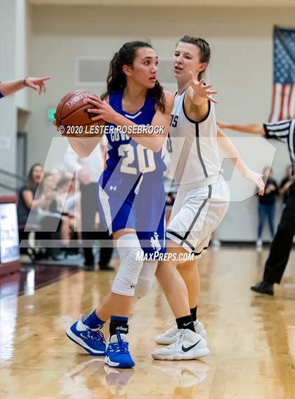 Thumbnail 1 in McMullen County vs. Moulton (1A Regional Quarter Finals) photogallery.