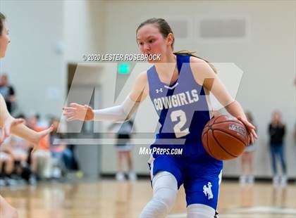 Thumbnail 3 in McMullen County vs. Moulton (1A Regional Quarter Finals) photogallery.